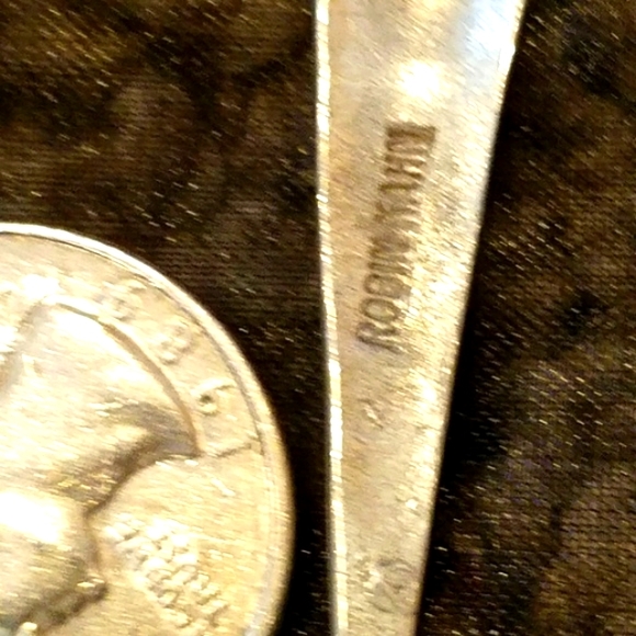 Robin Kahn Vintage Shard Pewter Earrings - Picture 5 of 10